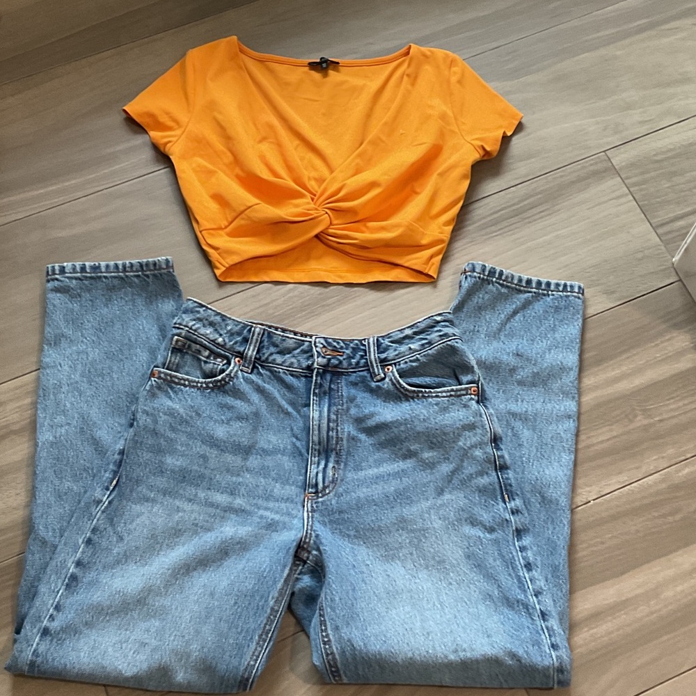 Mom Jeans with free top